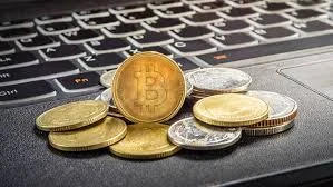 哈里斯表态支持AI与加密货币 2024大选数字资产成焦点
