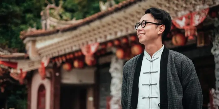 简少年老师专访：区块链圣火令NFT融合AI命理创新